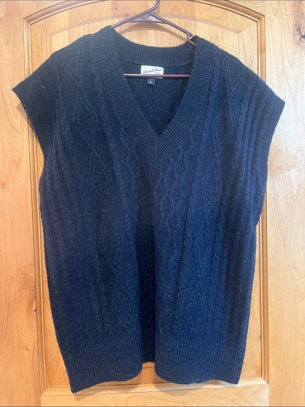 Universal Thread Cable Knit V-Neck Sweater Vest - Black